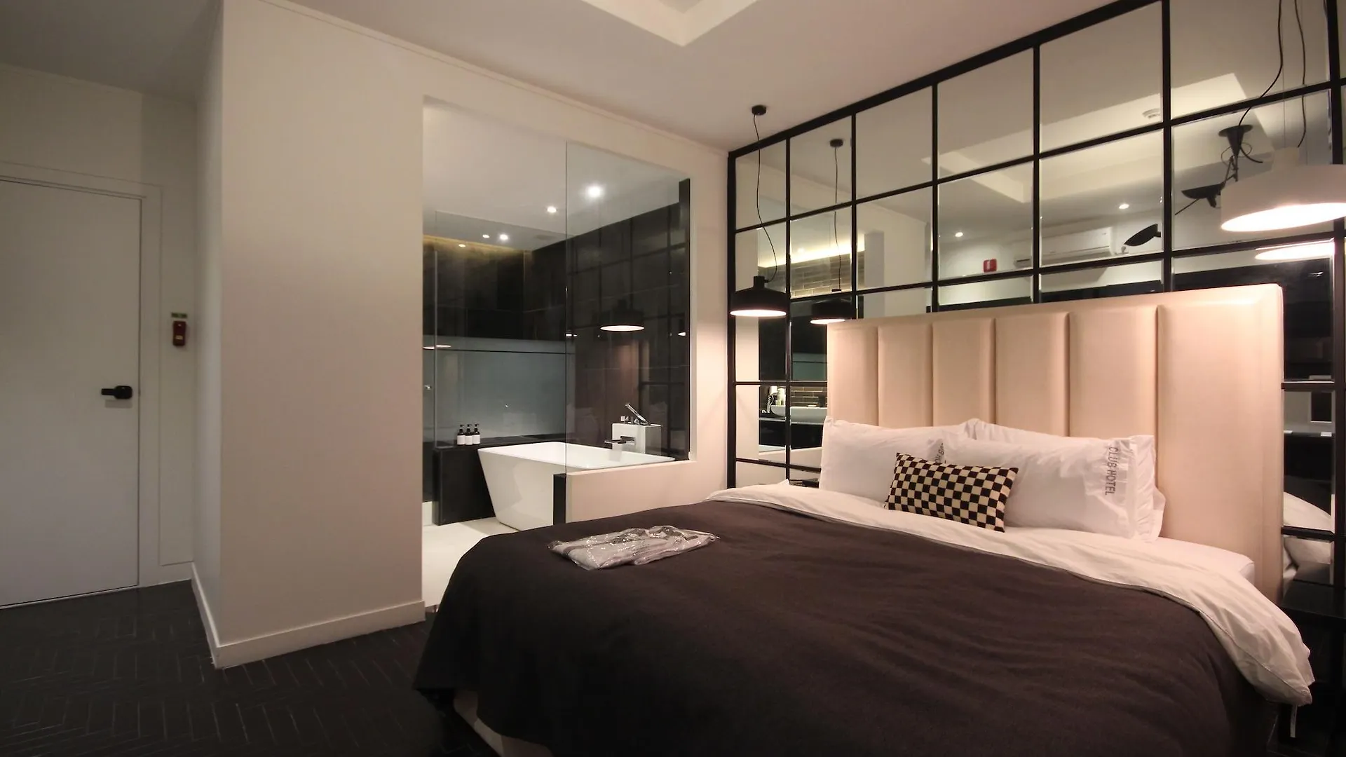 Club Hotel Busan 3*,  South Korea